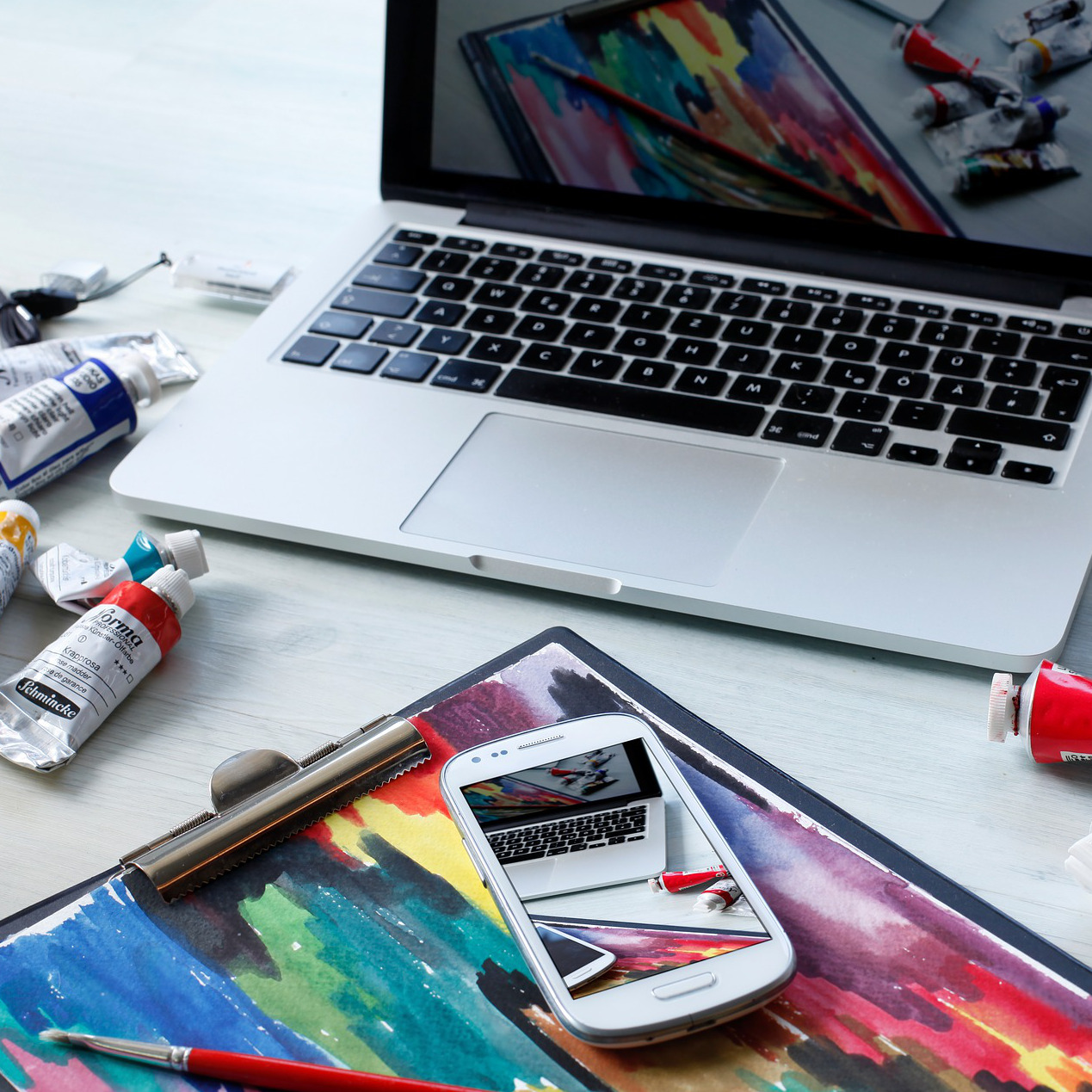 workplace-4155023_quadratisch